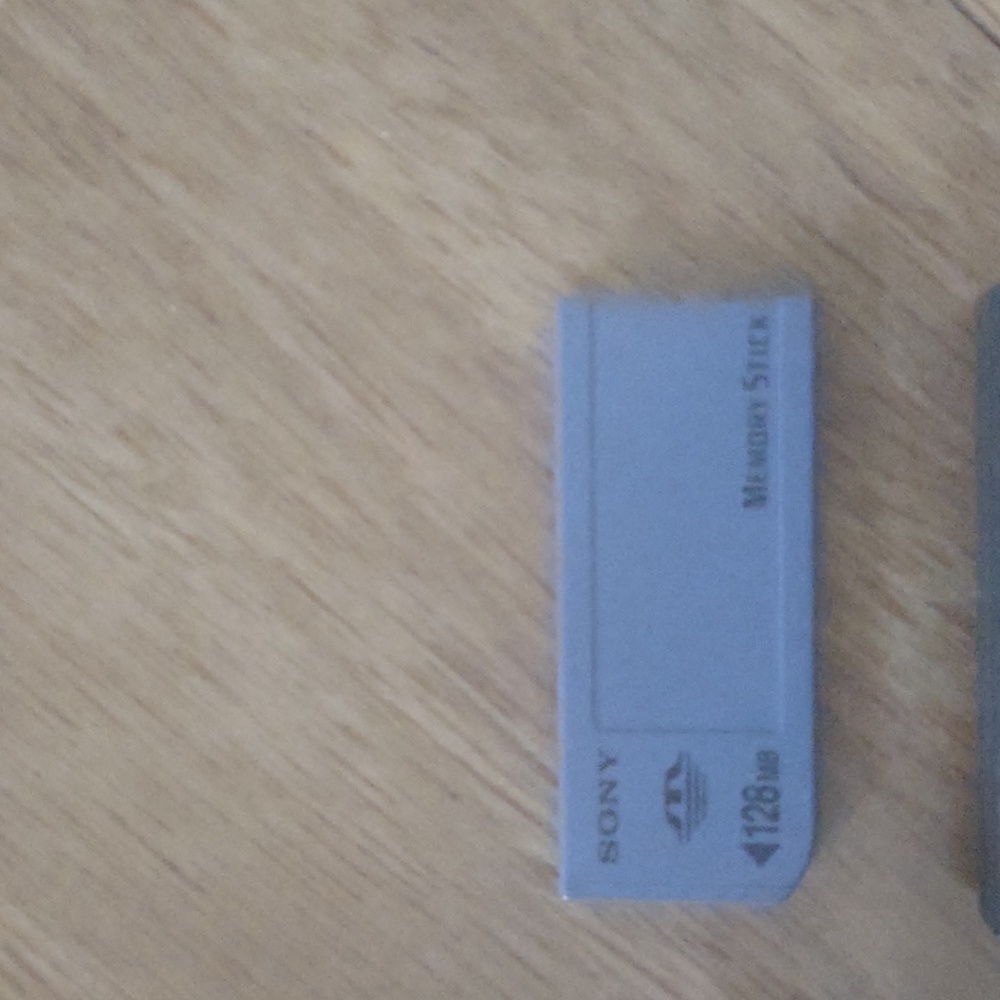 Sony DSC-P9 digital still camera. 4.0 MP - Picture 6 of 12